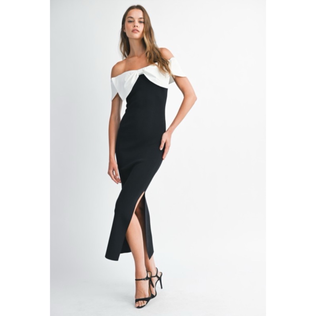 913 Black Viscose Blend Stretch Rib Knit Large White Bow Off Shoulder Dress